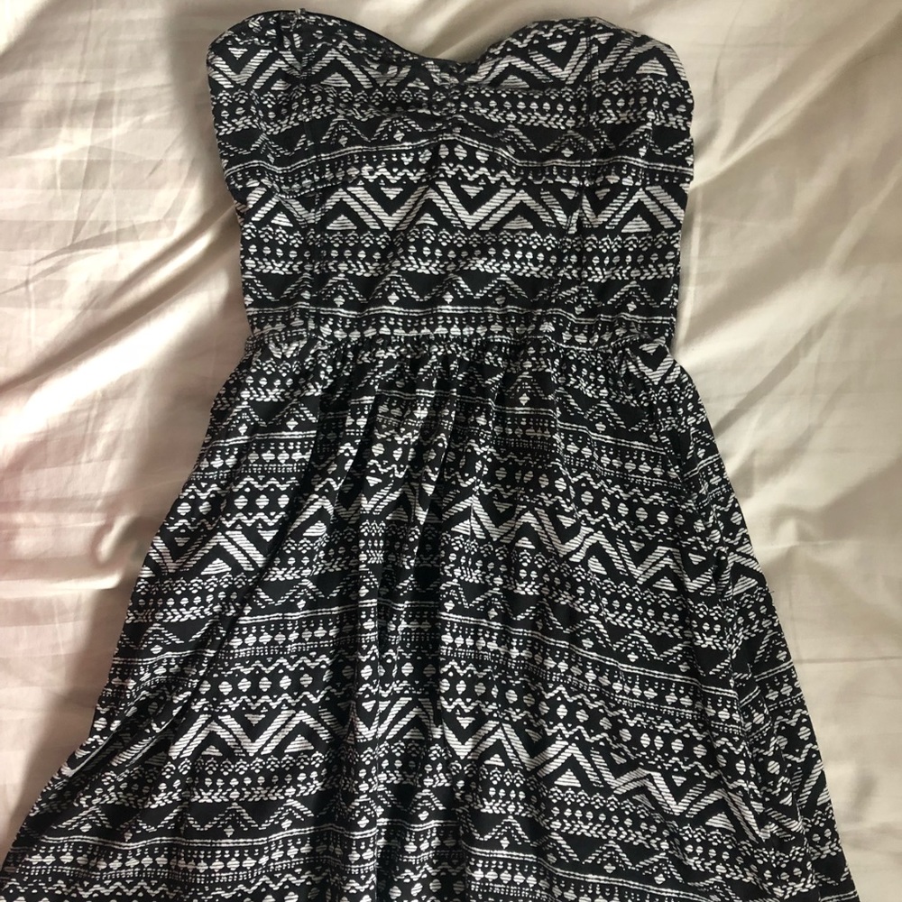 Dress - Picture 2 of 3